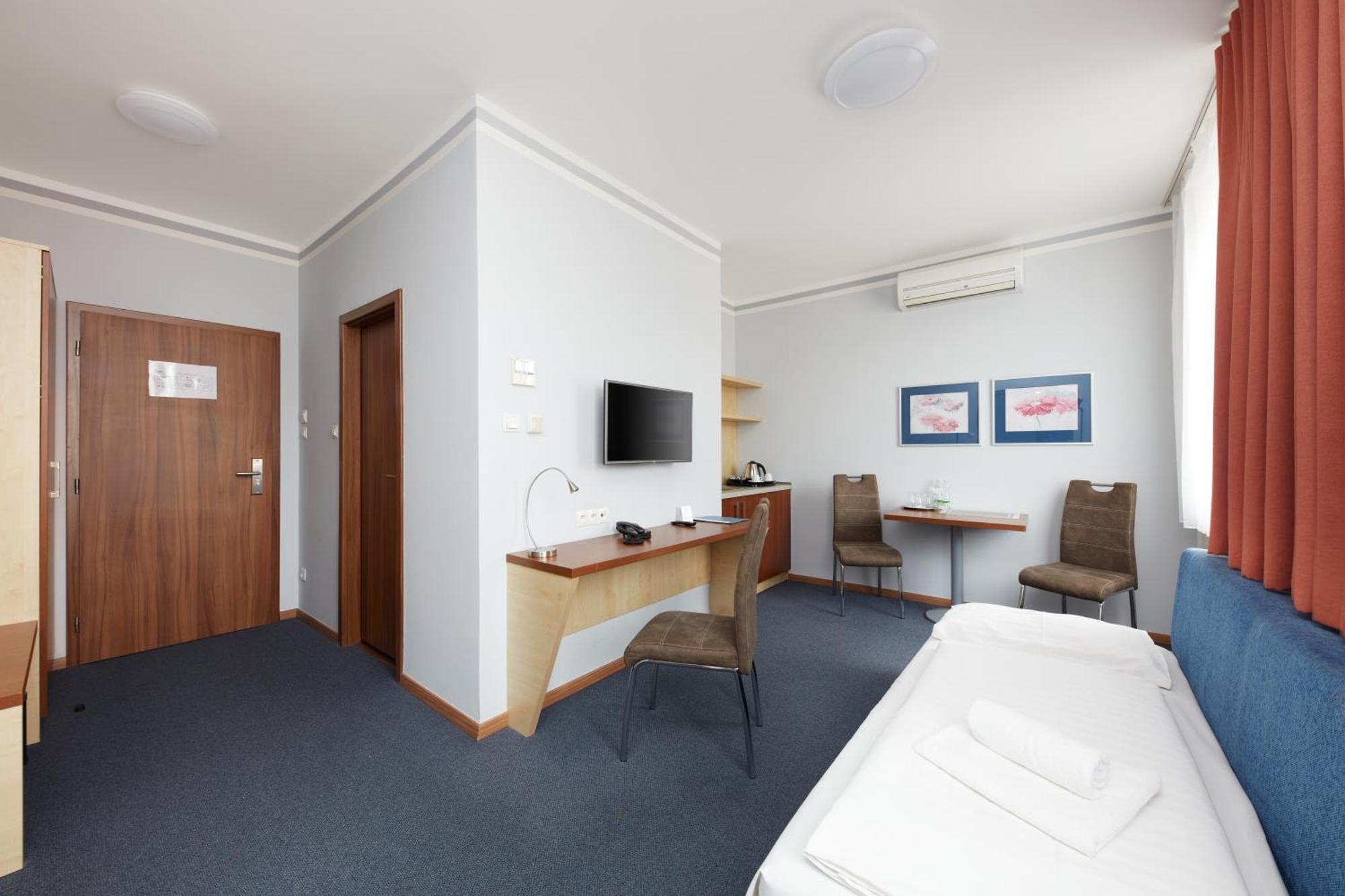 Hotel Nikolas Ostrava Dış mekan fotoğraf