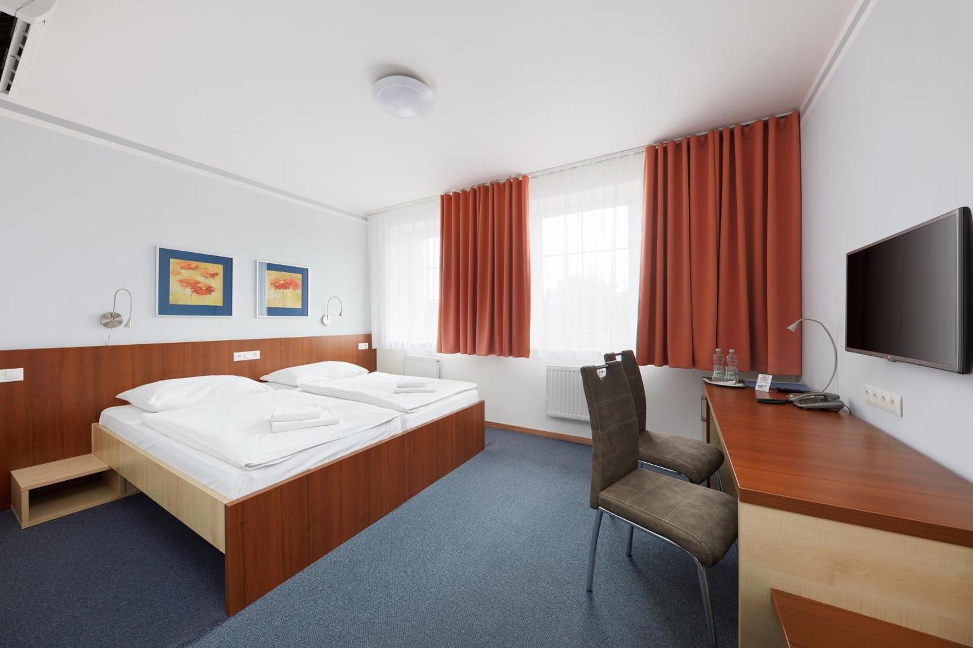 Hotel Nikolas Ostrava Dış mekan fotoğraf